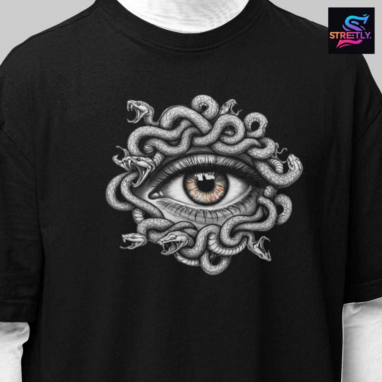 Medusa Eye|Graphic Printed Oversized Crew Neck Premium T-shirt|100% Cotton|Unisex